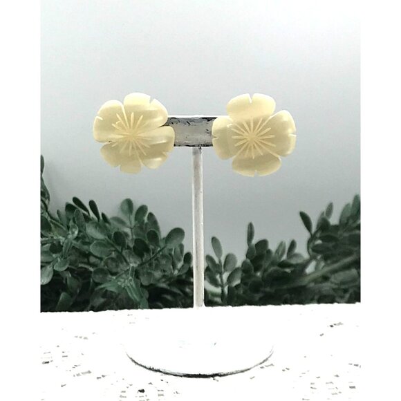 Vintage 1950's Mother of Pearl Flower Earrings post back - Picture 2 of 4